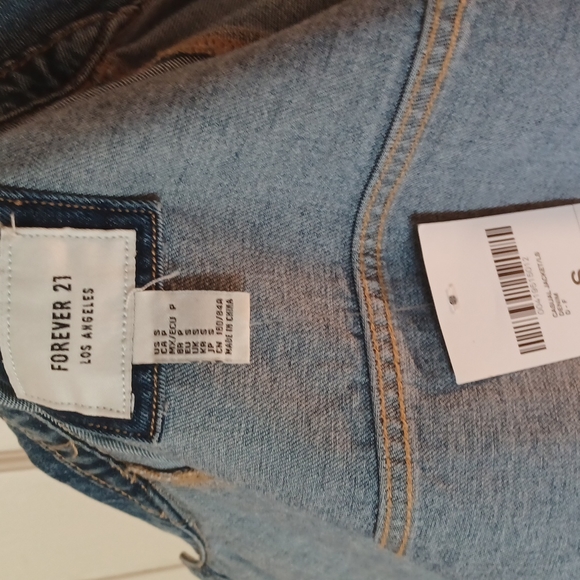 Forever 21  short jacket - Picture 3 of 3